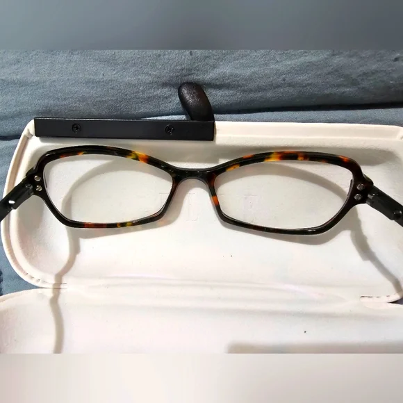 Guess Turtle Shell frames - Picture 2 of 7